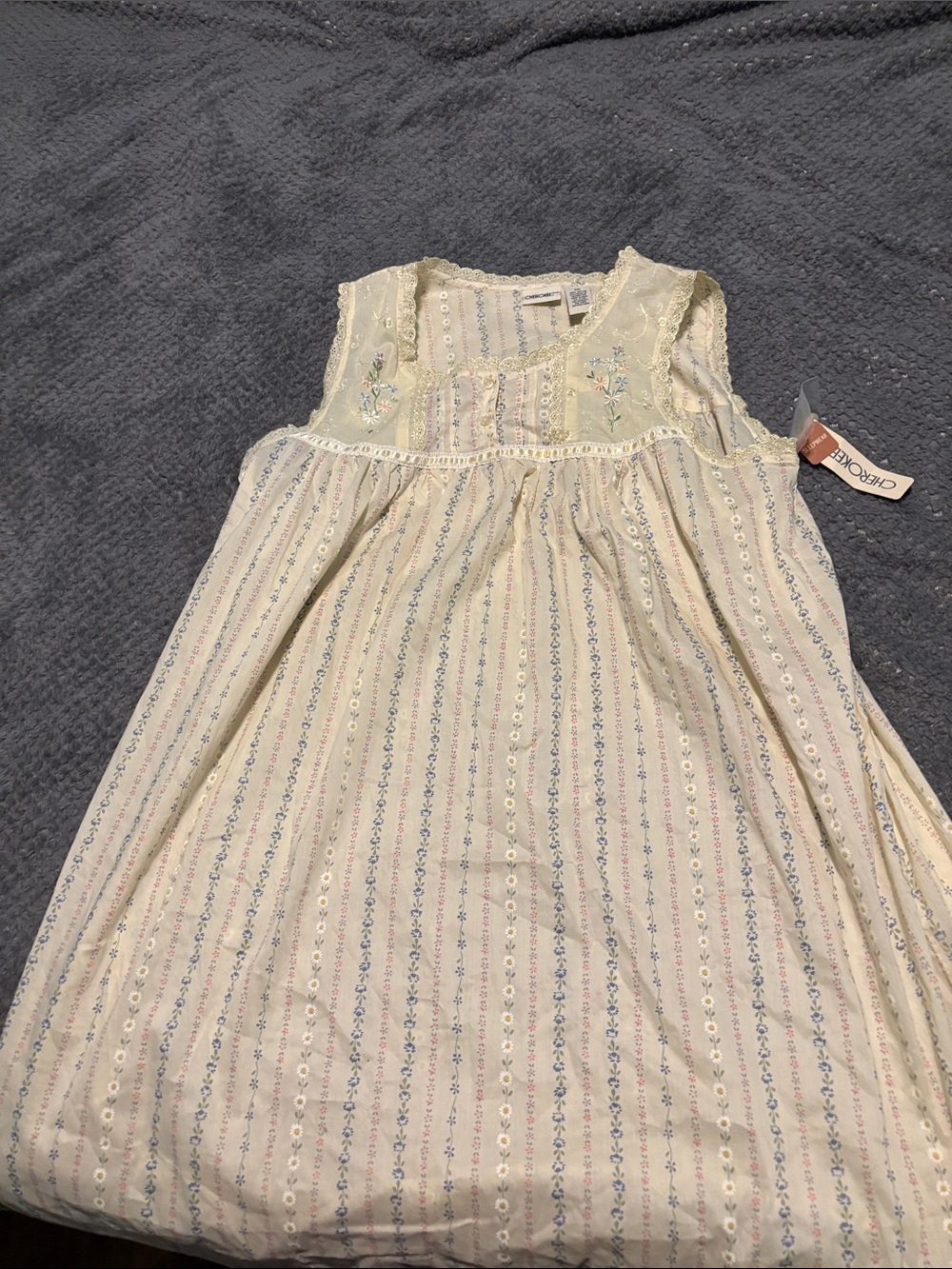 New with tags Womens size XXL Cherokee Cream Floral Stripe Sleeveless Dress